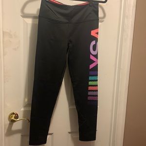 Victoria secret VSX Sport knockout legging size medium